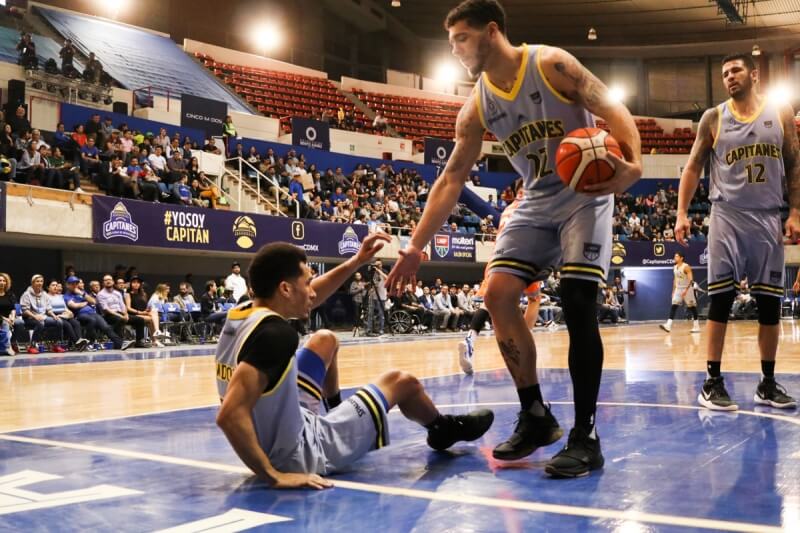 CAPITANES CDMX Rigoberto-Mendoza-Emmanuel-Andujar